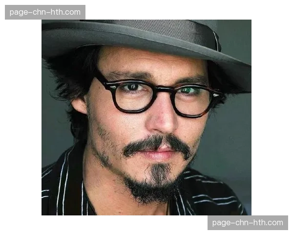 特写:雨中激战,爱尔兰队门将约翰尼-塞克斯顿的关键罚踢瞬间